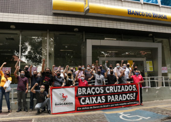 Bancários do Banco do Brasil paralisaram as atividades nesta quarta-feira (10)